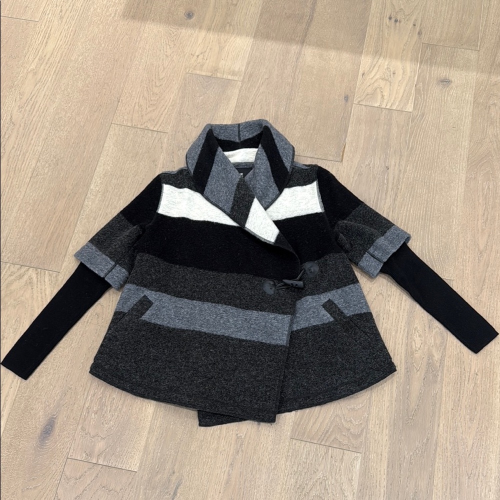 Stylish ladies' Black and Gray Jacket size XS